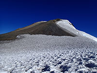 Mt Adams Summit from Saddle Between Pikers Peak